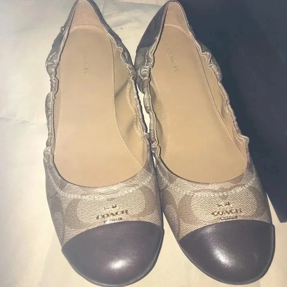 Coach Camilla Khaki/chestnut color flats